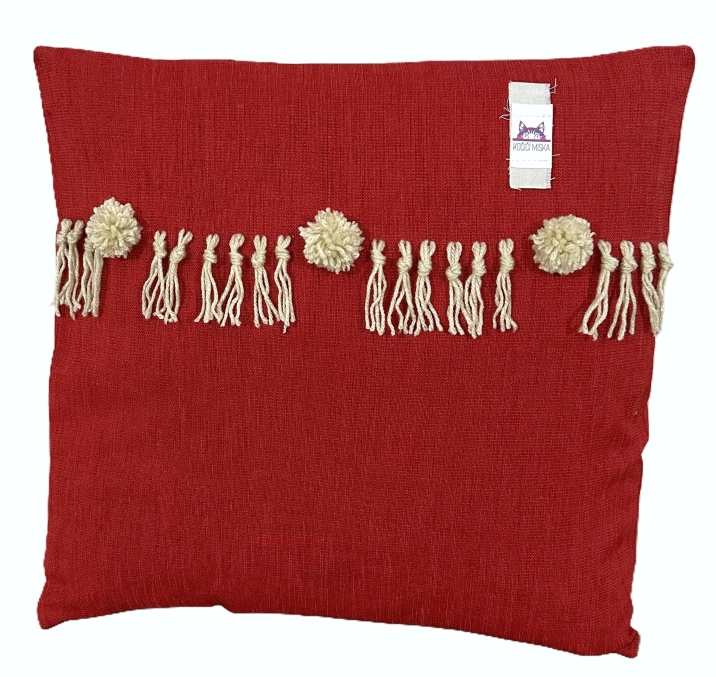 Potah na polštářek Červený s bambulkami č. 1